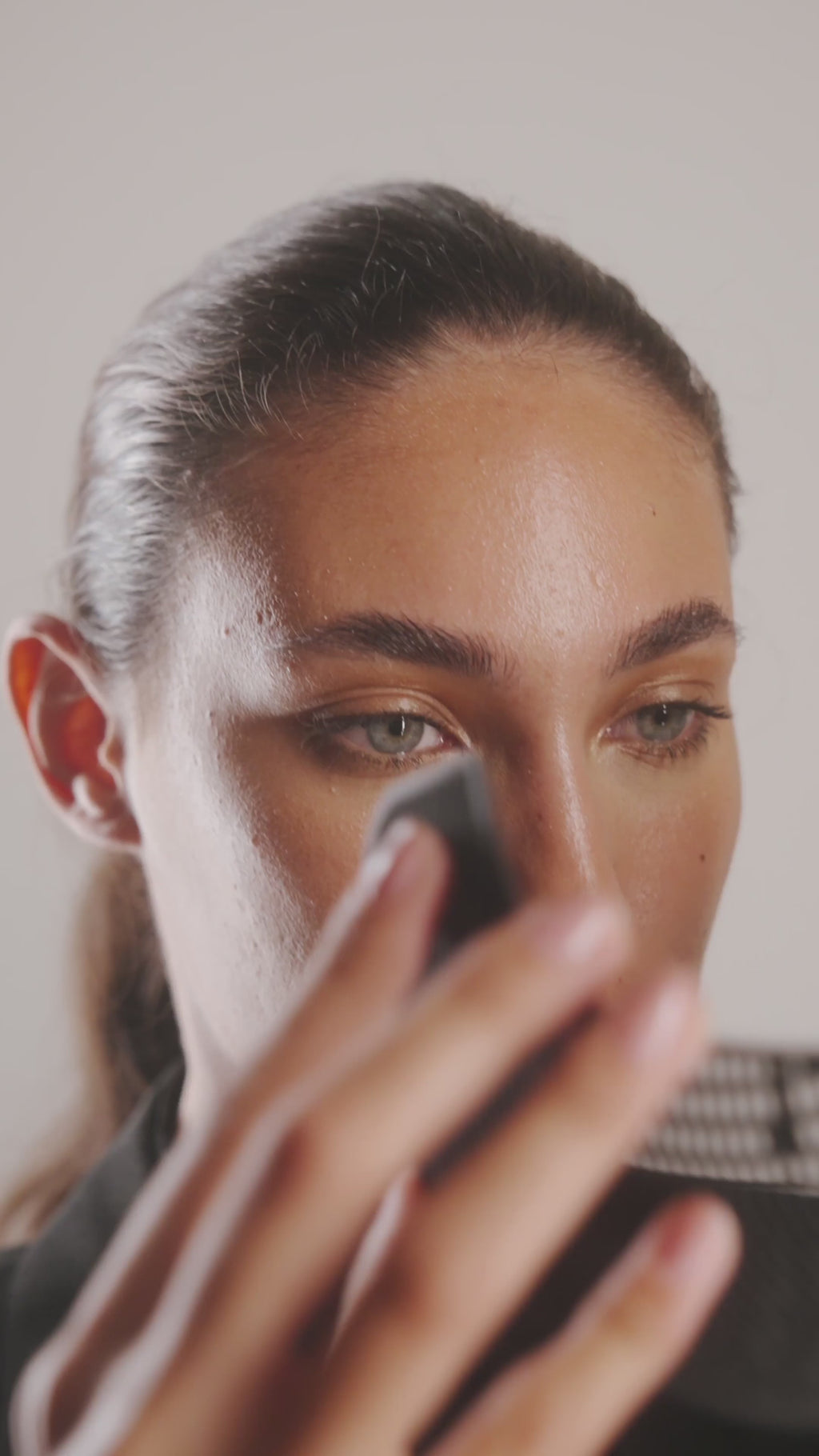 TAJ Eman Nylon Crown